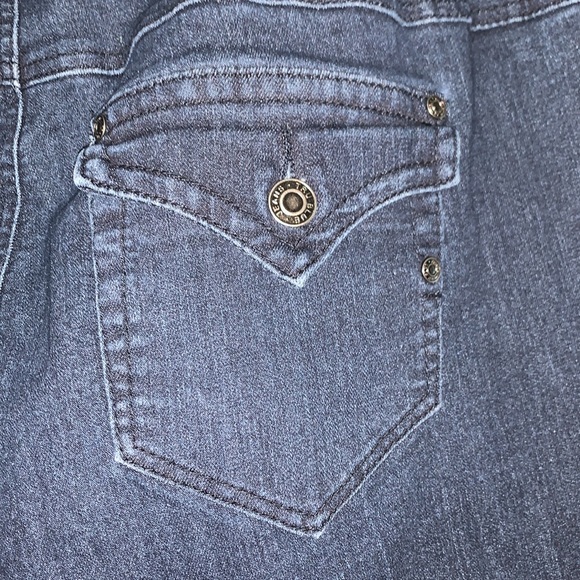 Comfortable stretch Jean Pant - Picture 5 of 7